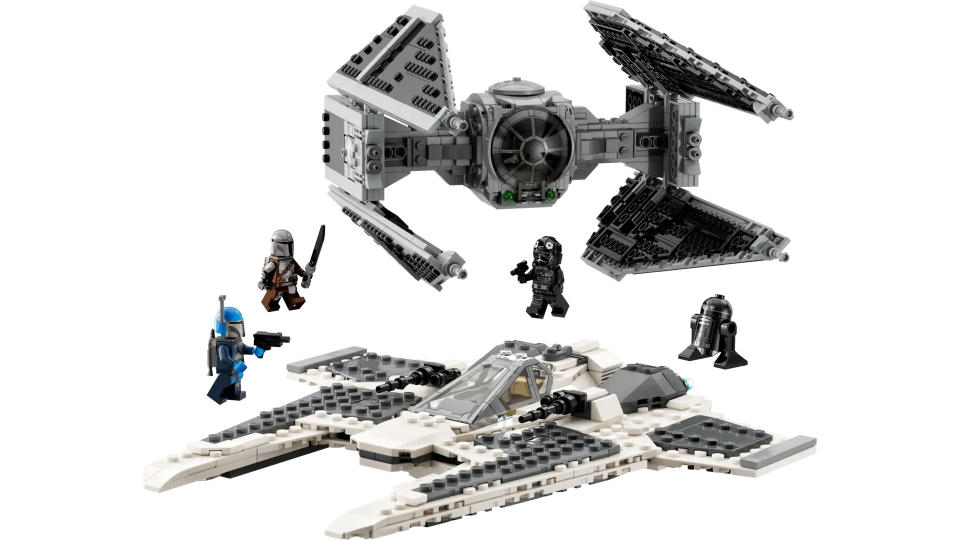 Lego Star Wars Mandalorian Fang Fighter vs. TIE Interceptor