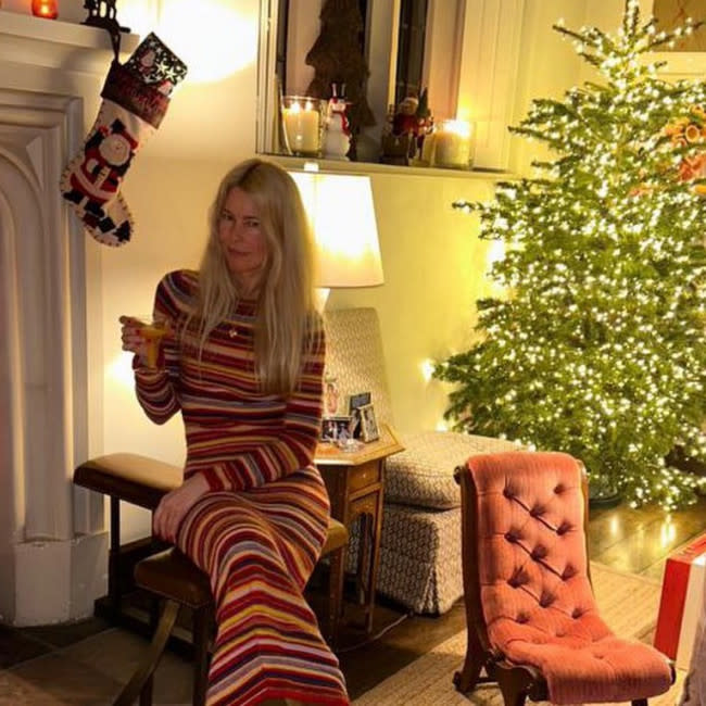 Revela Claudia Schiffer su lujosa Navidad credit:Bang Showbiz