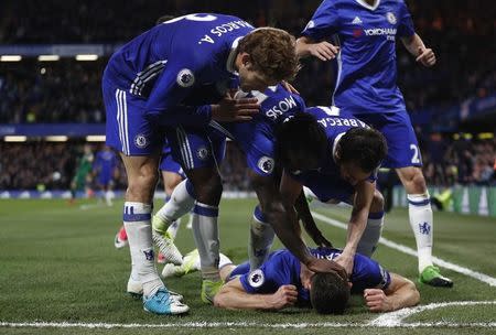 Britain Football Soccer - Chelsea v Southampton - Premier League - Stamford Bridge - 25/4/17 Chelsea's Gary Cahill celebrates scoring their second goal with teammates Reuters / Stefan Wermuth Livepic