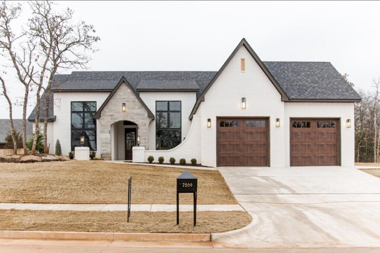 Shiloh Homes in Edmond built this three-bedroom, three-bath home with 2,322 square feet at 7209 Paddle Brook in Edmond, northeast of N Midwest Boulevard and E Covell Road in Edmond. At $599,900, it is in the middle price range of homes in the Spring Parade of Homes.