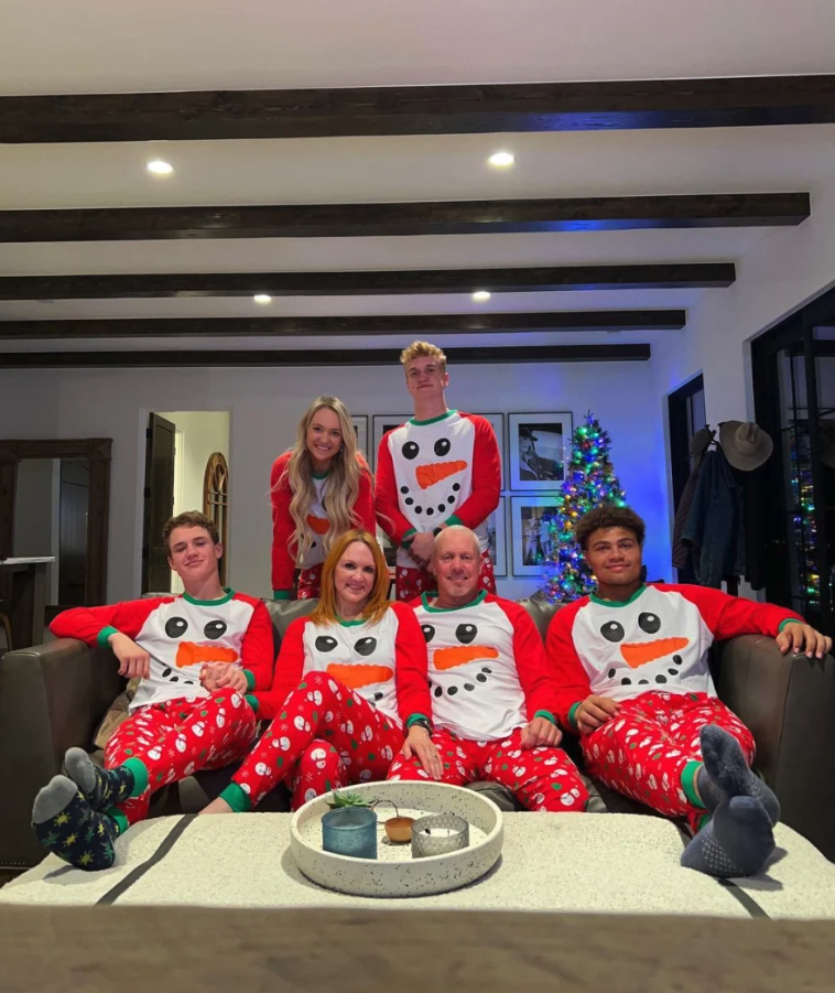 ree drummonds family in christmas pajamas