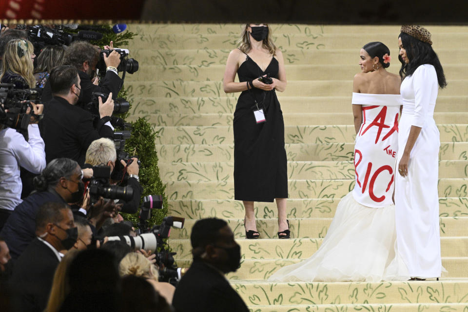 Photo by: NDZ/STAR MAX/IPx 2021 9/13/21 Alexandria Ocasio-Cortez at the 2021 Met Gala Celebrating In America: A Lexicon Of Fashion. (New York City)