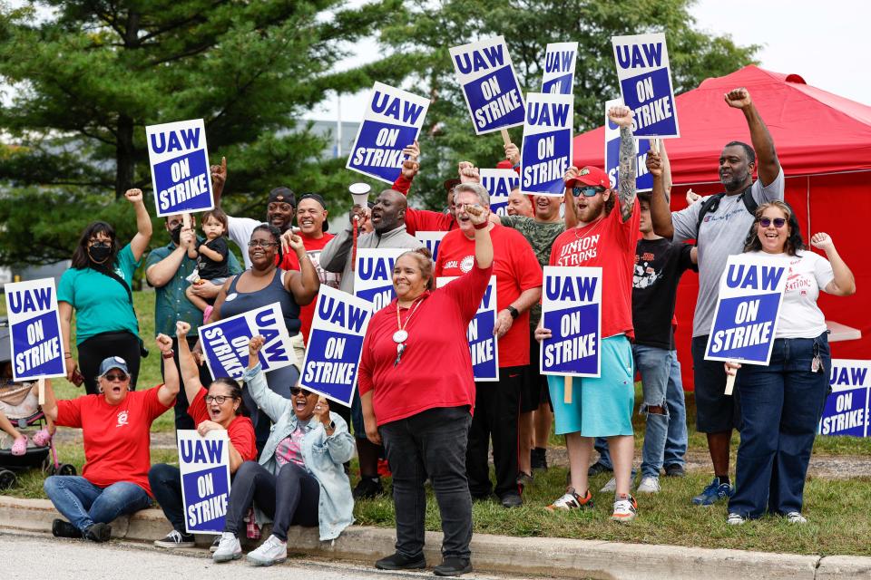 UAW members and workers protest in Center Line, Mich., on Sept. 22, 2023.