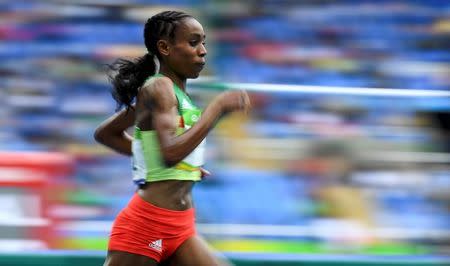 Almaz Ayana of Ethiopia competes in the Olympics 10,000m final in Rio, Brazil, August 12, 2016. REUTERS/Dylan Martinez/File photo