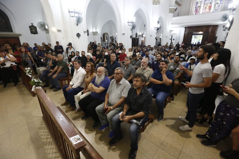 El viernes se hizo una misa por la paz política en la Catedral de San Justo