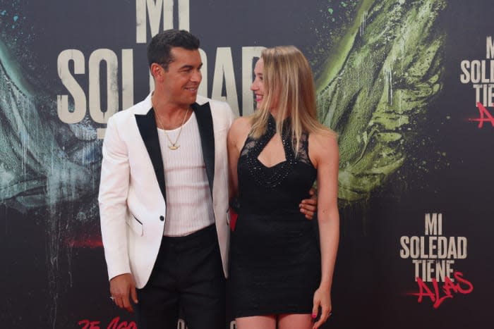 Mario Casas y Deborah François en la premiere de Mi soledad tiene alas