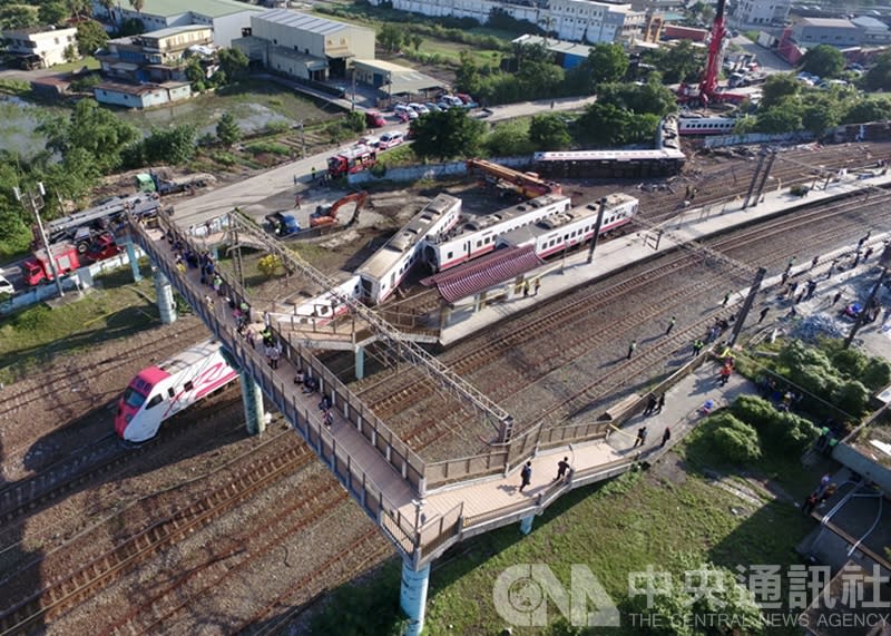 台鐵6432車次普悠瑪列車21日在宜蘭新馬站附近出軌，造成嚴重傷亡。（資料照）