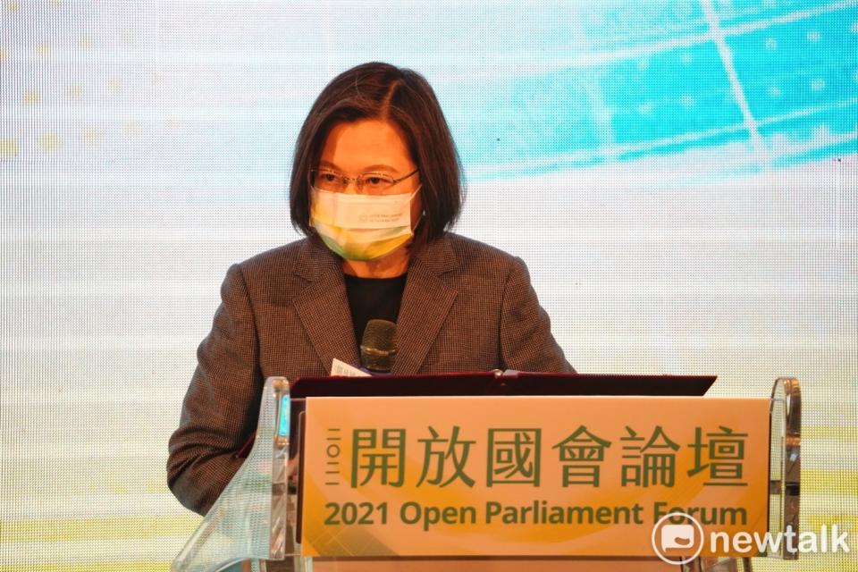 總統蔡英文在2021開放國會論壇致詞。   圖：張良一/攝