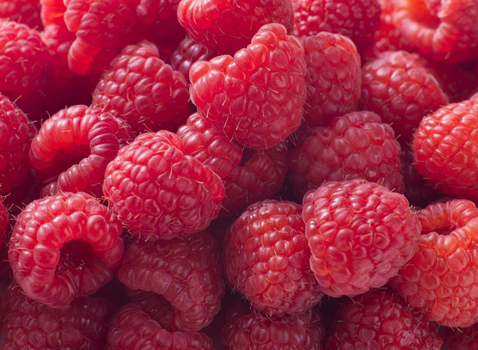 Raspberries pattern