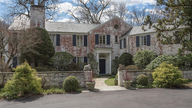 Paul Simon Lists Connecticut Estate for $13.9 Million - Paul Simon House  Photos