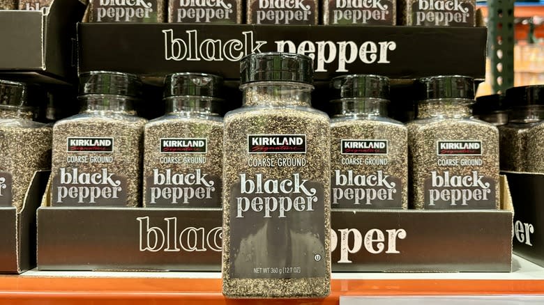 Kirkland Course Ground Black Pepper