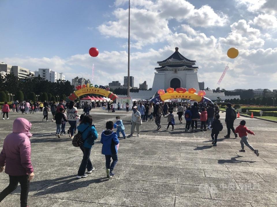 日照暖陽，氣湿回升（中央社＼檔案照片）