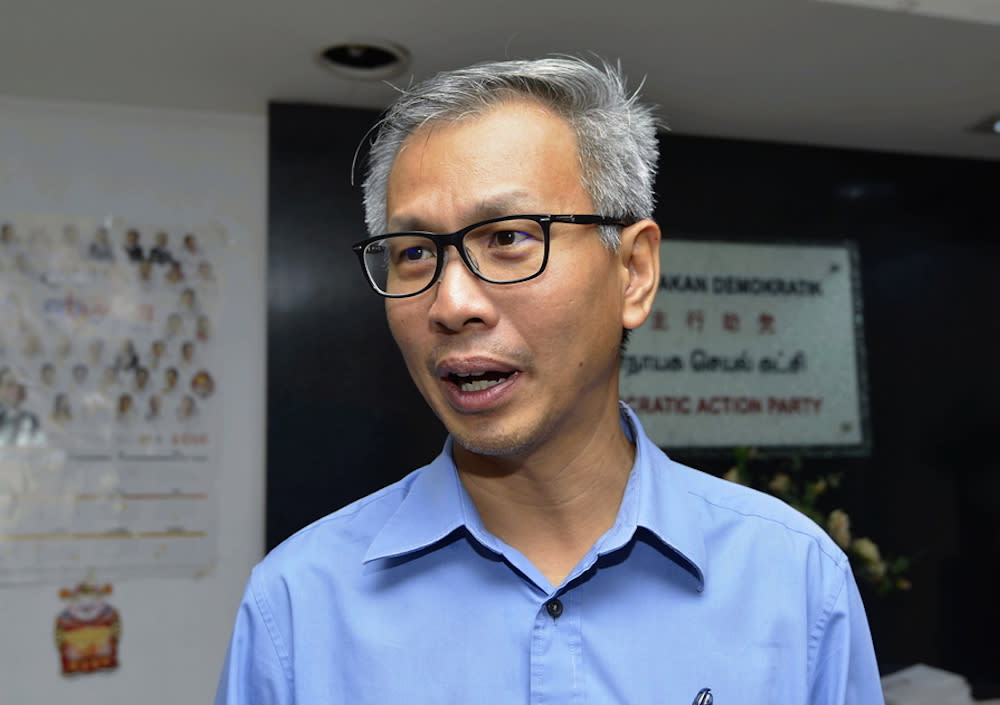 Tony Pua has lambasted Datuk Seri Najib Razak for his inaccurate assessment that the concessions restructuring of PLUS would end up costing its shareholders some RM68 billion. — Picture by Ham Abu Bakar