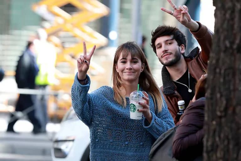 La cantante española Aitana y su par colombiano, Sebastián Yatra, tienen una amistad de años, pero ahora parece que iniciaron otro tipo de relación