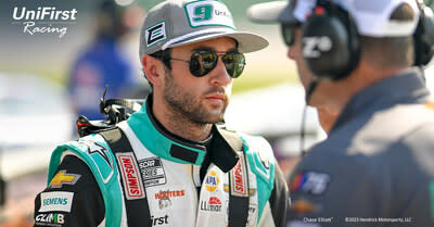 Chase Elliott talking to Alan Gustafson on the track.