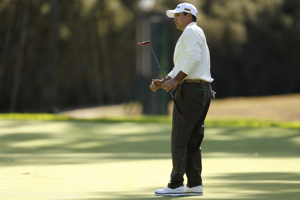 Jason Day, of Australia, watches his putt on the 13th green during the first round of the Genesis Invitational golf tournament at Riviera Country Club, Thursday, Feb. 15, 2024, in the Pacific Palisades area of Los Angeles. (AP Photo/Ryan Kang)