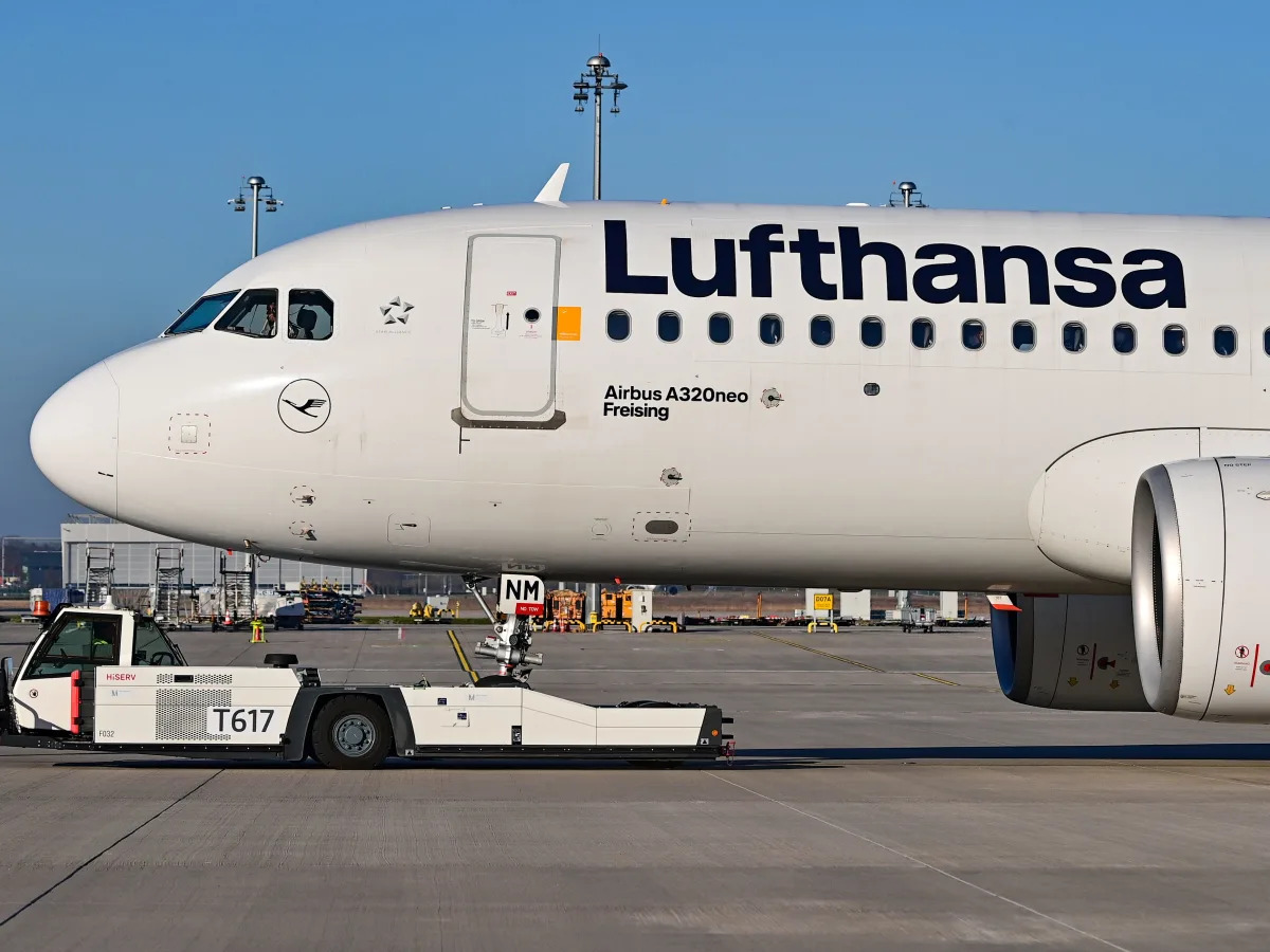 More than 100 Orthodox Jews who were praying before a flight were barred from bo..