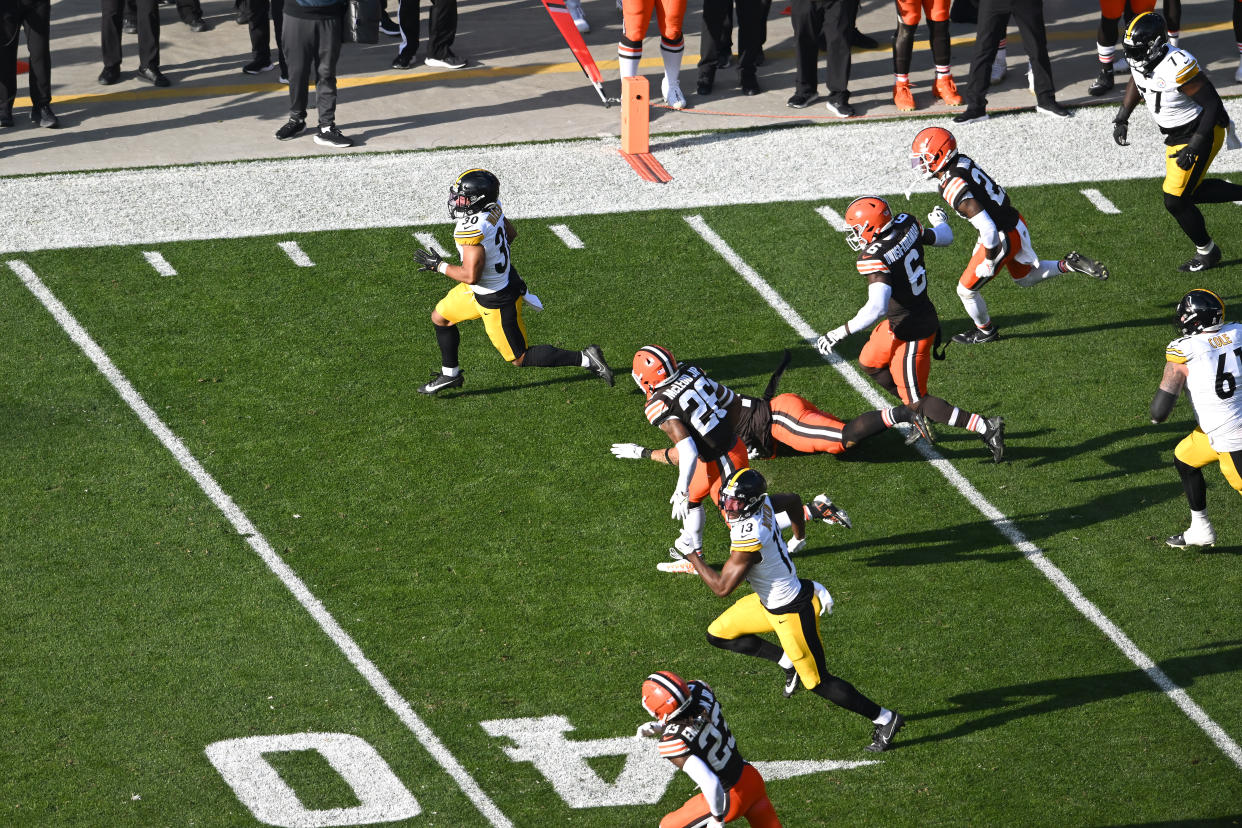 Jaylen Warren #30 of the Pittsburgh Steelers. (Photo by Nick Cammett/Getty Images)