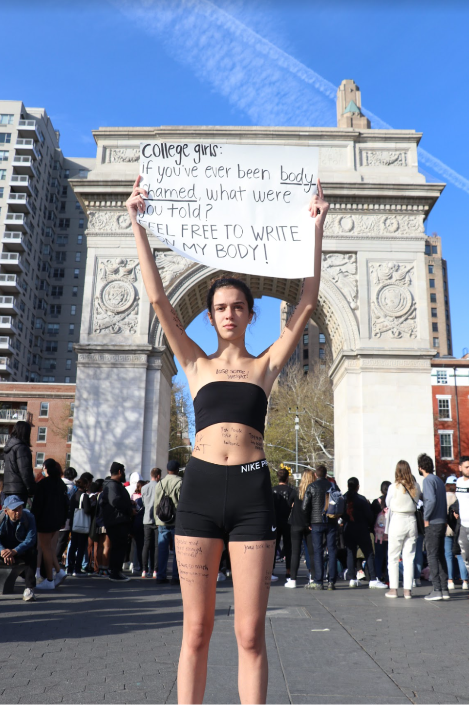 Ainoa Cerdeira Gonzalez let strangers write on her body for a school project. (Photo: Lidia Sarmiento Arguelles)