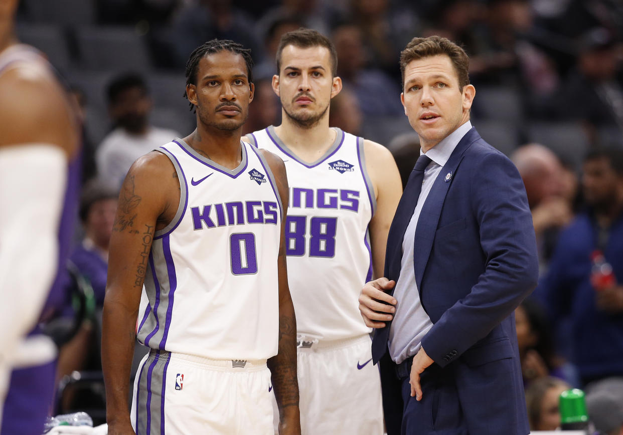 Luke Walton, right, and Trevor Ariza, left are expected to participate in a basketball game at a California prison. (AP Photo/Rich Pedroncelli)