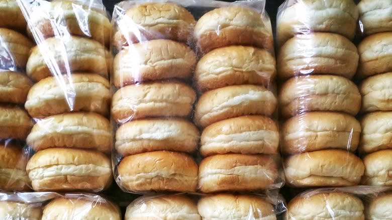 packaged hamburger buns 