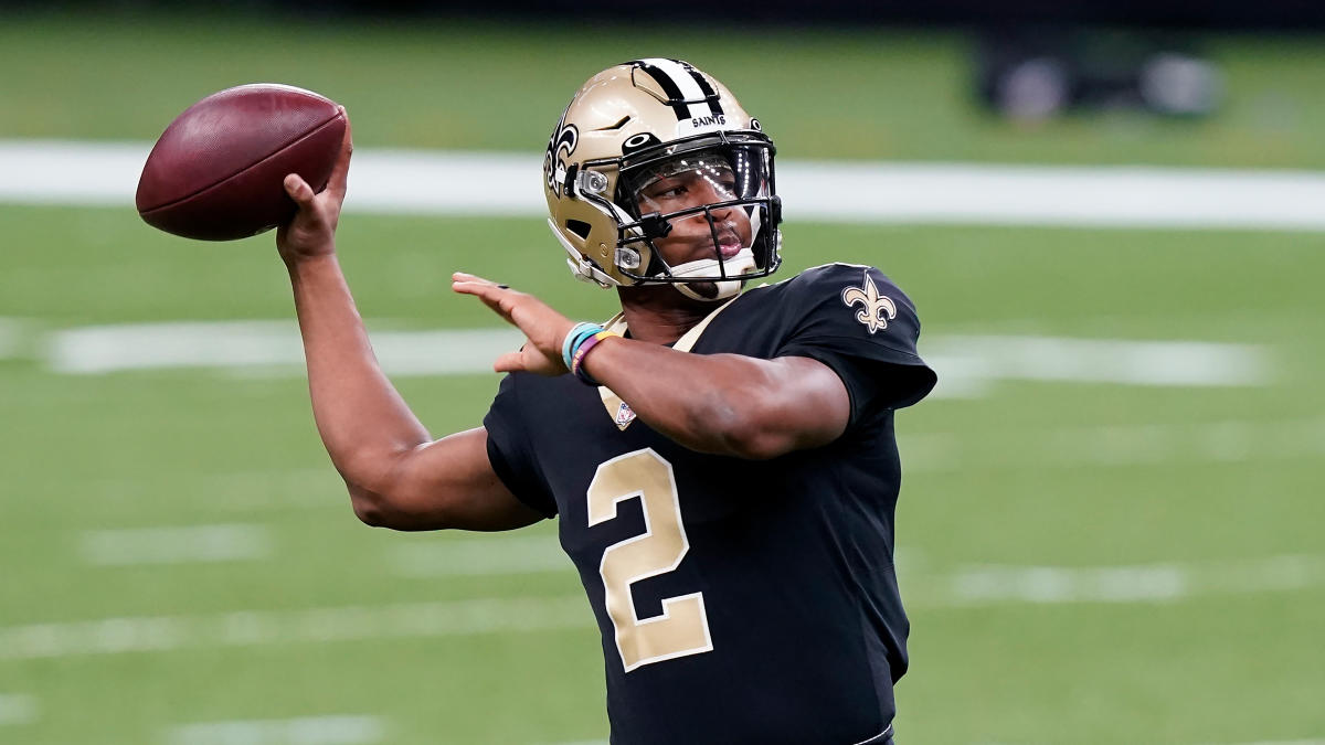 New Orleans Saints quarterback Jameis Winston throws deep