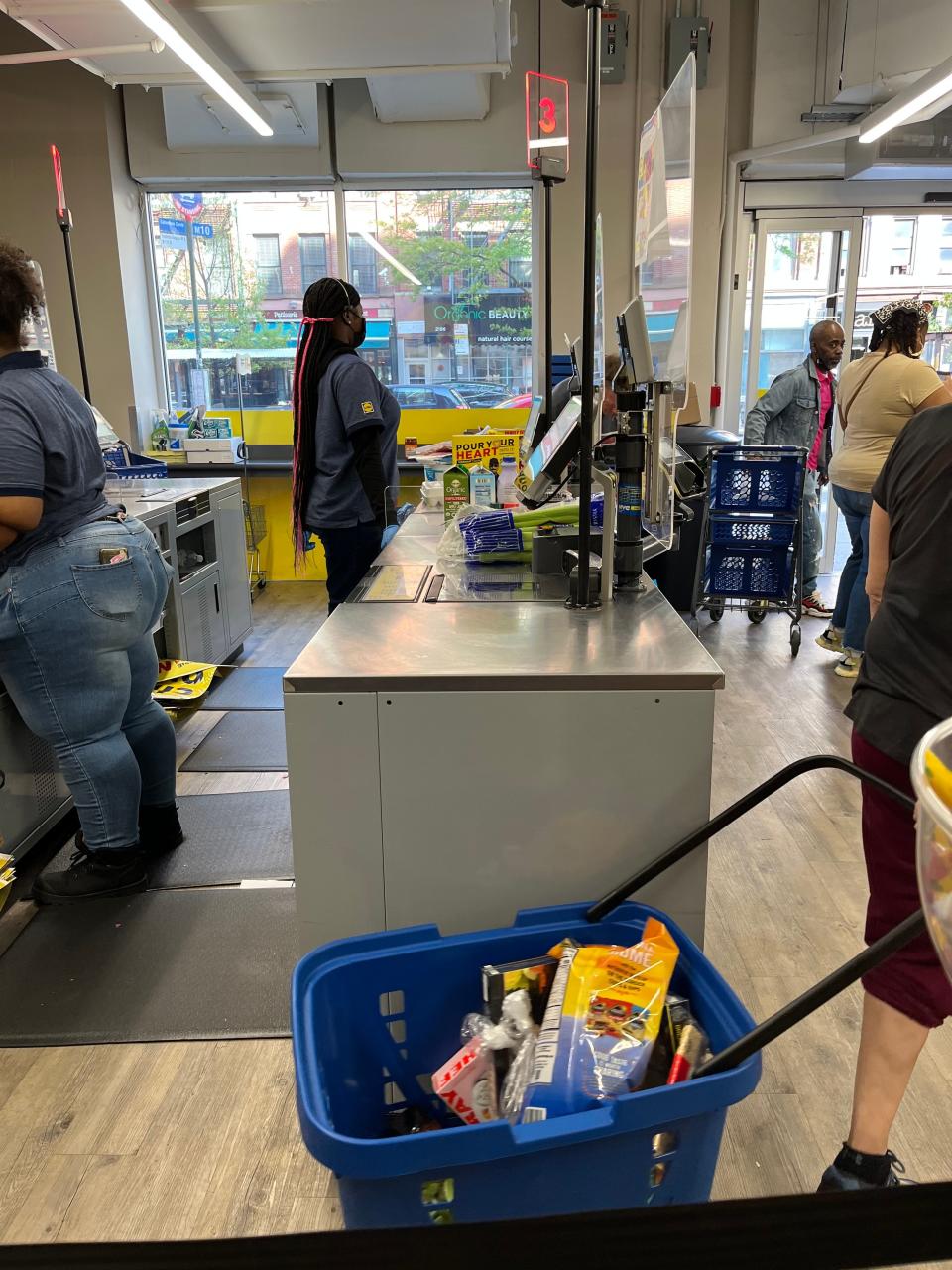 The checkout at Lidl Harlem.