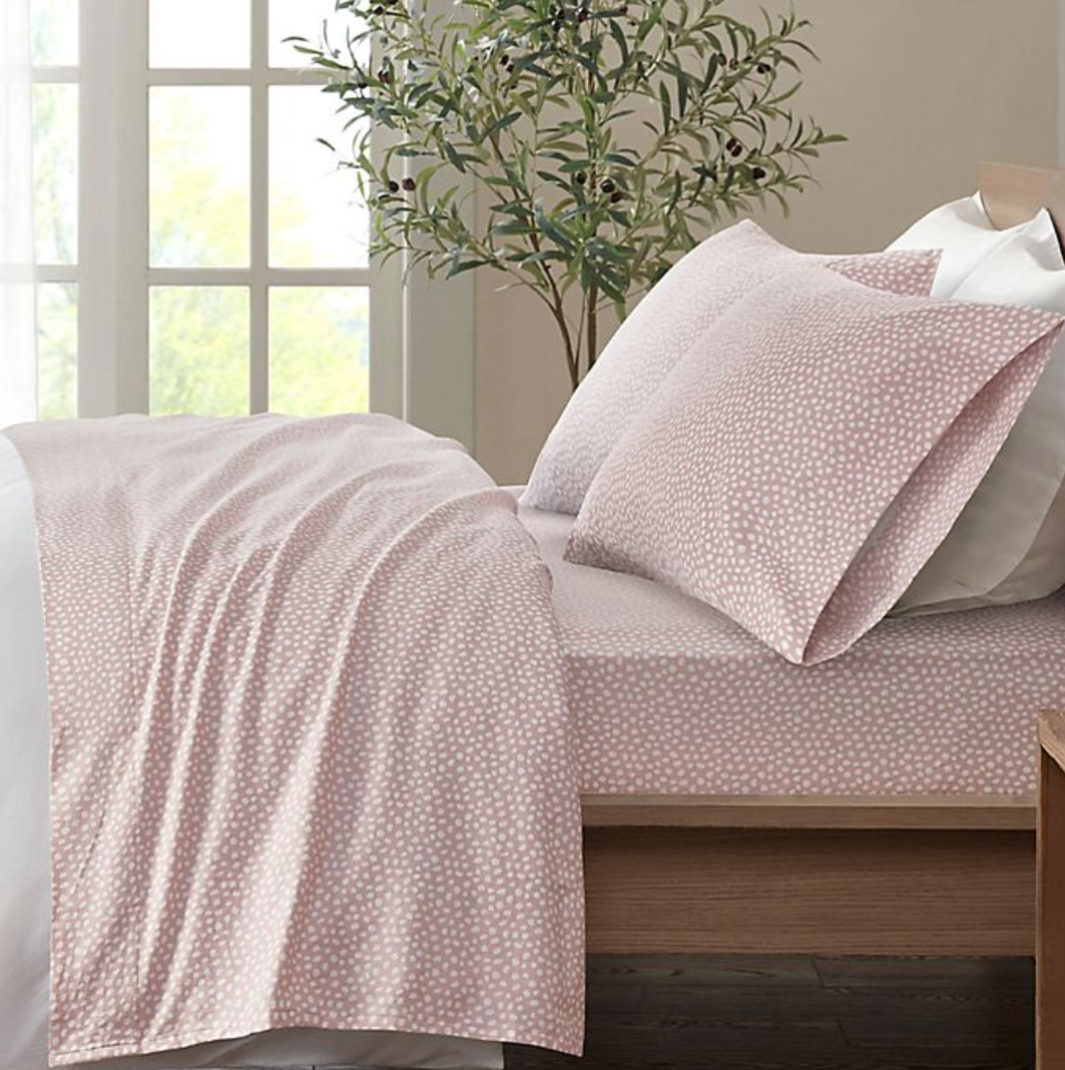 True North by Sleep Philosophy Dotted Cozy Flannel Sheet Set in Blush (Photo via Bed Bath & Beyond)