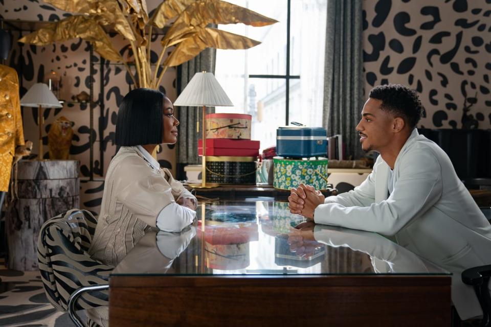 Gabrielle Union as Jenna and Keith Powers as Eric in “The Perfect Find.”<br>Credit: Alyssa Longchamp/Netflix © 2023