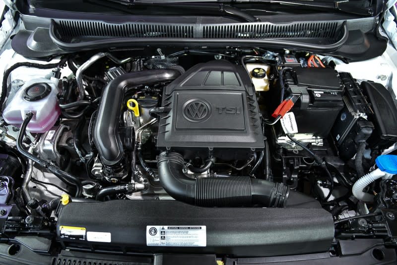 Polo直接搭載馬力為115hp的高輸出版三缸1.0升渦輪增壓汽油引擎
