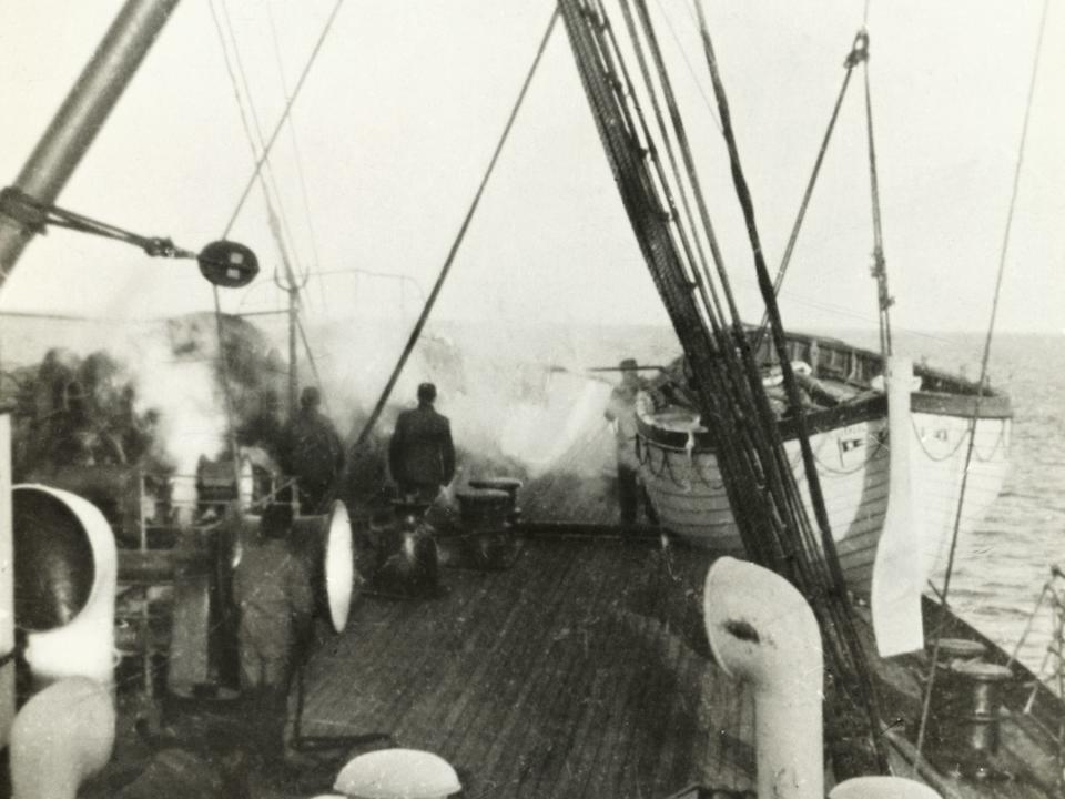 Deckview of rescue ship Titanic