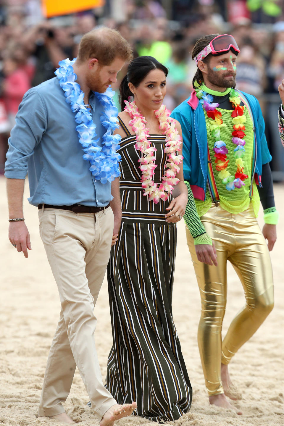 <p>Ella lució su cabello recogido en una coleta y como único accesorio un simple collar de oro con un pendiente de la diseñadora angelina Adina Reyter.<br>Getty </p>