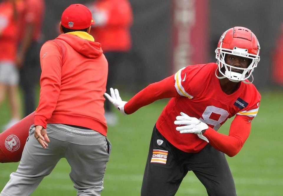 Justyn Ross participates in drills during practice Thursday at the Chiefs’ practice facility.