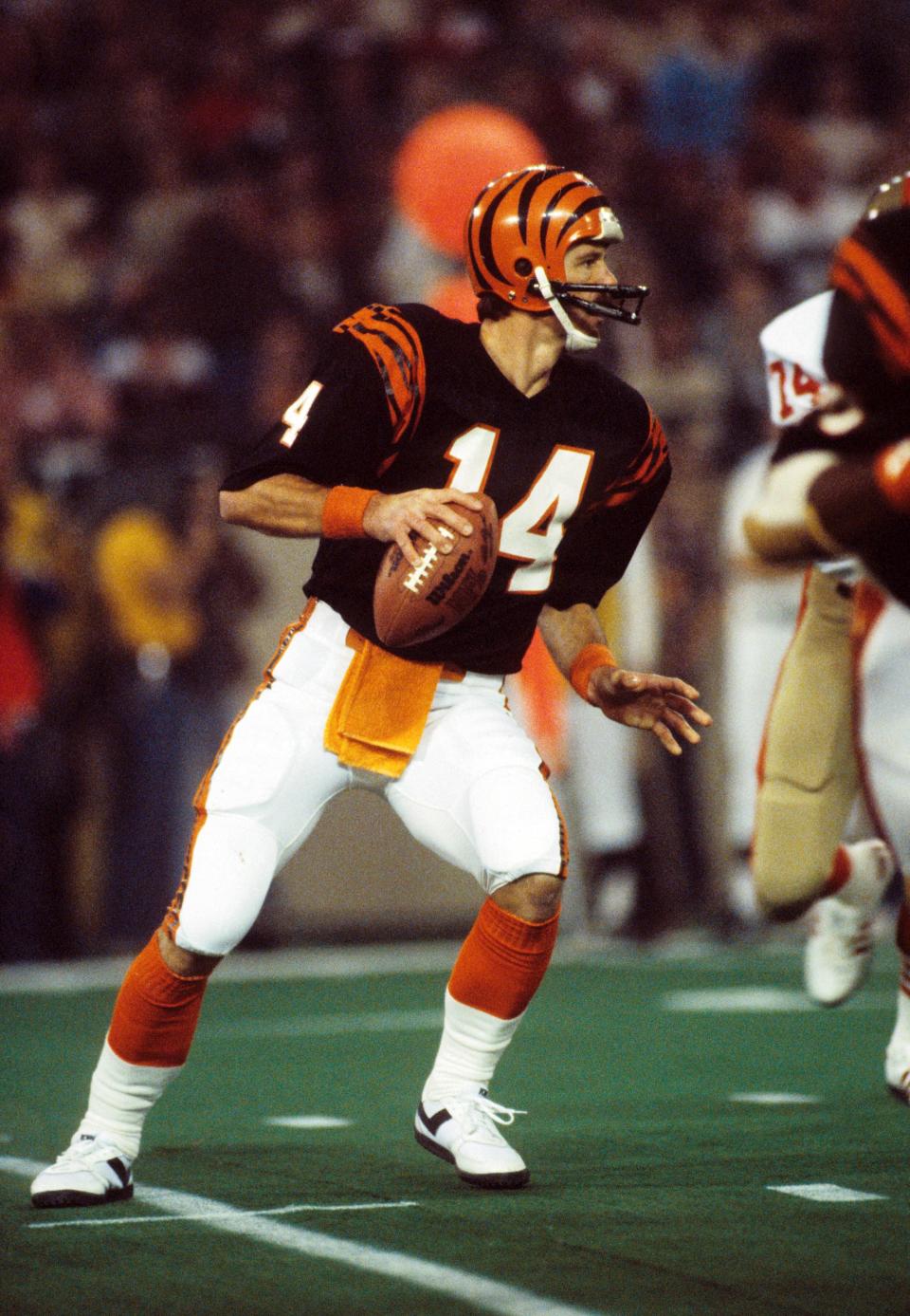 Jan 24, 1982; Pontiac, MI, USA; FILE PHOTO; Cincinnati Bengals quarterback (14) Ken Anderson inaction during Super Bowl XVI against the San Francisco 49ers at the Ponitac Silverdome. The 49ers defeated the Bengals 26-21 giving the 49ers their 1st Super Bowl title. Mandatory Credit: Photo By Malcolm Emmons- USA TODAY Sports © Copyright Malcolm Emmons