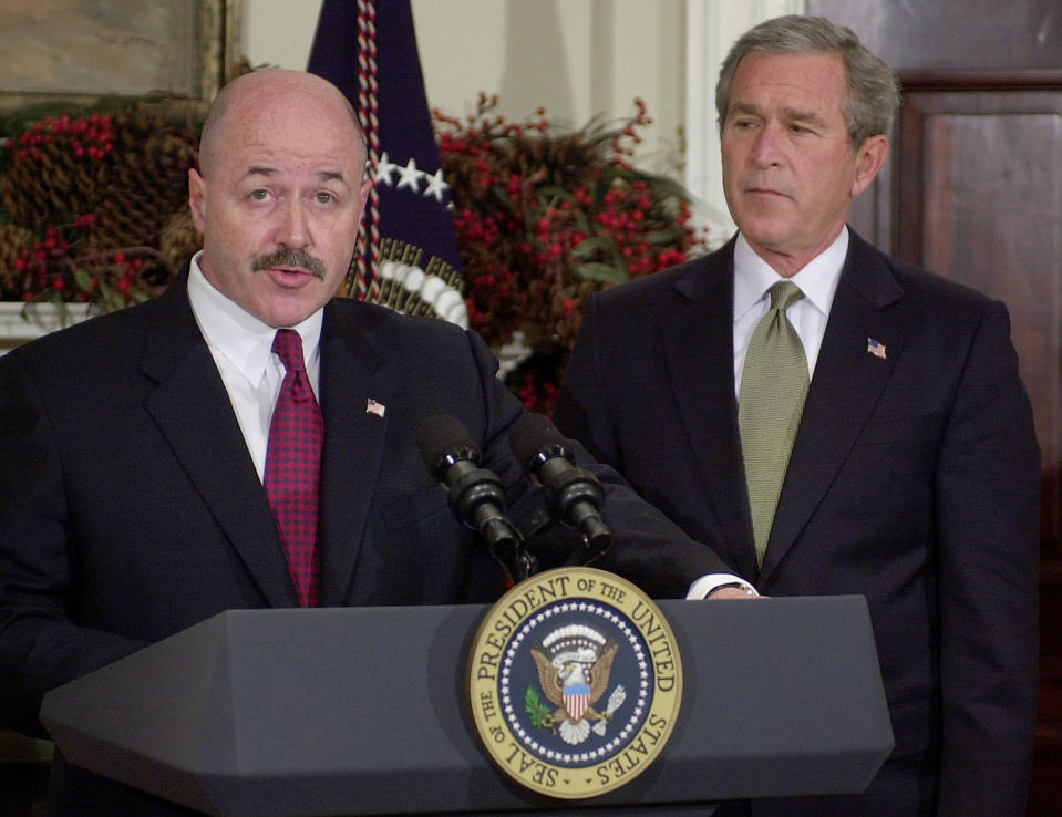 Image: Bernard Kerik in 2004