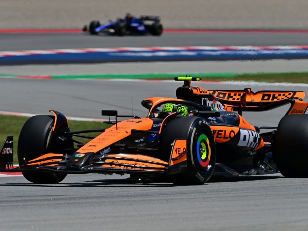 Lando Norris fährt im ersten Training an die Spitze (MANAURE QUINTERO)