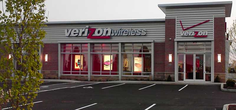 A Verizon Wireless storefront.