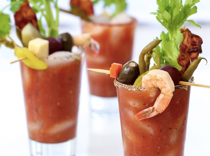 15 Delicious Drinks For Your Super Bowl Party