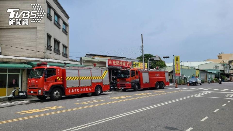 消防隊很快就將火勢撲滅。（圖／TVBS）