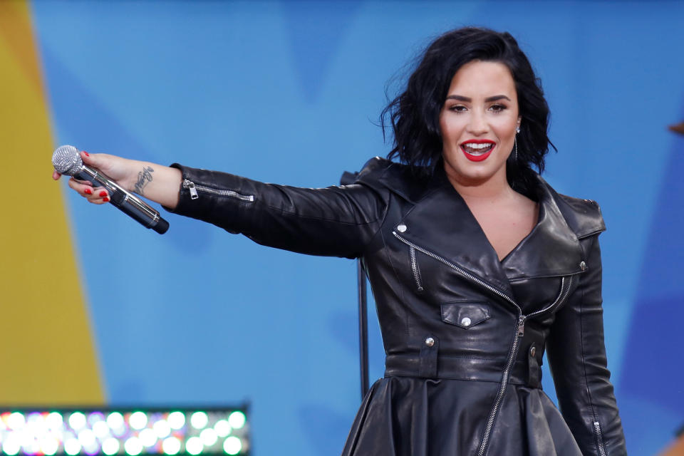 Singer Demi Lovato performs on ABC's 'Good Morning America' show in Central Park in New York City, New York, U.S. June 17, 2016. REUTERS/Lucas Jackson