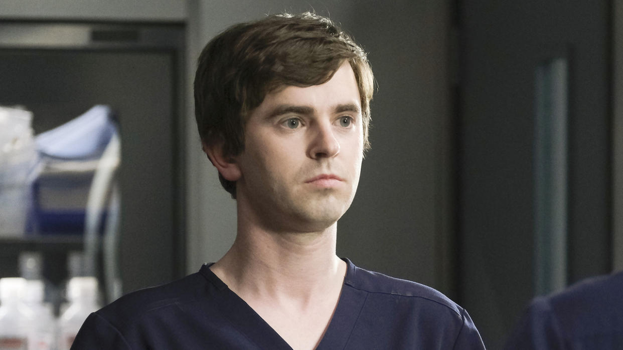  Freddie Highmore as Dr. Shaun Murphy in The Good Doctor. 