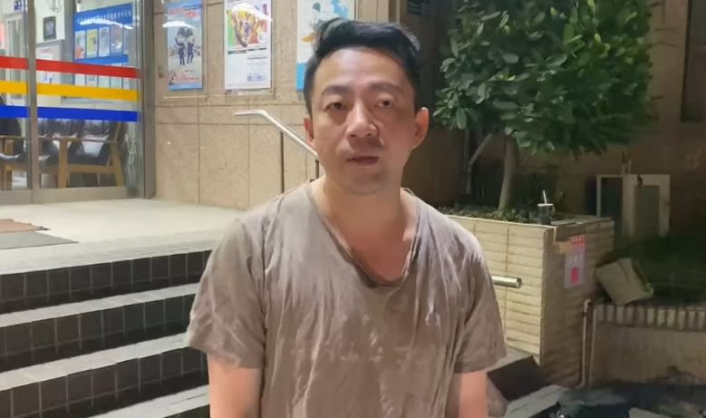 42歲大寶衝回北京快哭了！汪小菲現身直播「眼睛腫成地瓜球」網笑：賣慘了