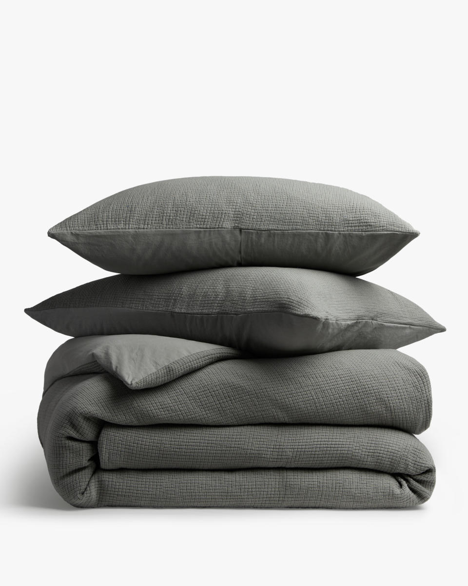 <p><a href="https://go.redirectingat.com?id=74968X1596630&url=https%3A%2F%2Fwww.parachutehome.com%2Fproducts%2Forganic-textured-duvet-cover-set&sref=https%3A%2F%2Fwww.bestproducts.com%2Fhome%2Fg43991999%2Fparachute-memorial-day-sales%2F" rel="nofollow noopener" target="_blank" data-ylk="slk:Shop Now;elm:context_link;itc:0;sec:content-canvas" class="link ">Shop Now</a></p><p>Organic Textured Duvet Cover Set</p><p>$148.00</p><p>parachutehome.com</p>