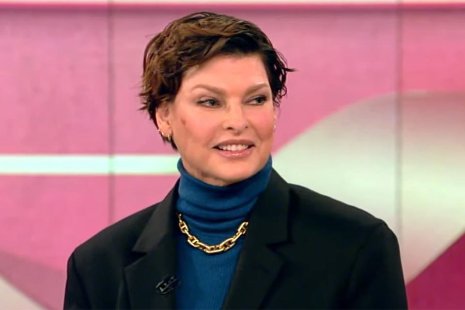 <p>The View/Twitter</p> Linda Evangelista on The View