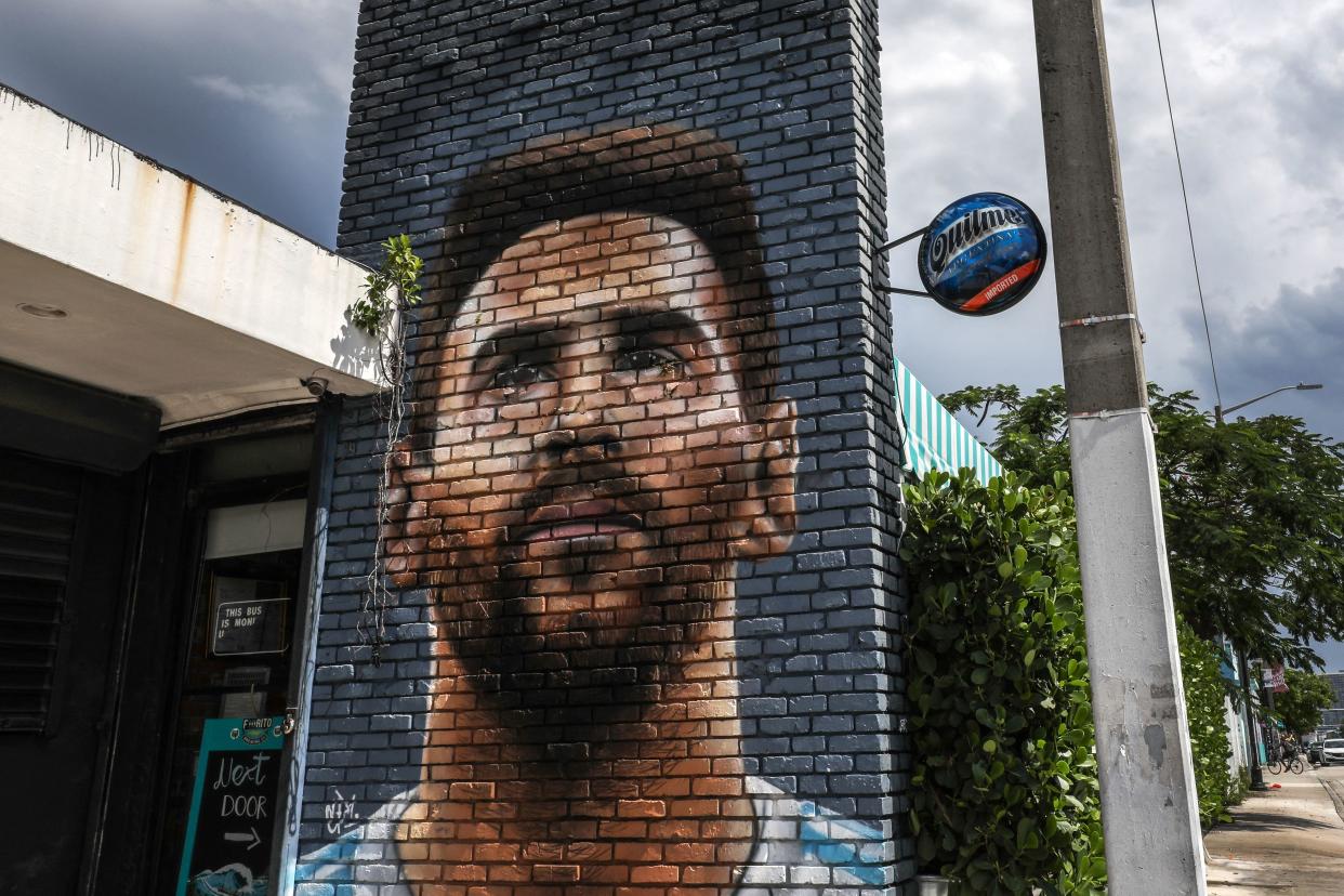 TOPSHOT - A mural depicting Argentine football player Lionel Messi is pictured in Miami on June 7, 2023. Lionel Messi on Wednesday announced he will sign for Major League Soccer side Inter Miami, choosing the United States as his next destination over a Barcelona reunion or blockbuster deal to play in Saudi Arabia. (Photo by Giorgio Viera / AFP) (Photo by GIORGIO VIERA/AFP via Getty Images)