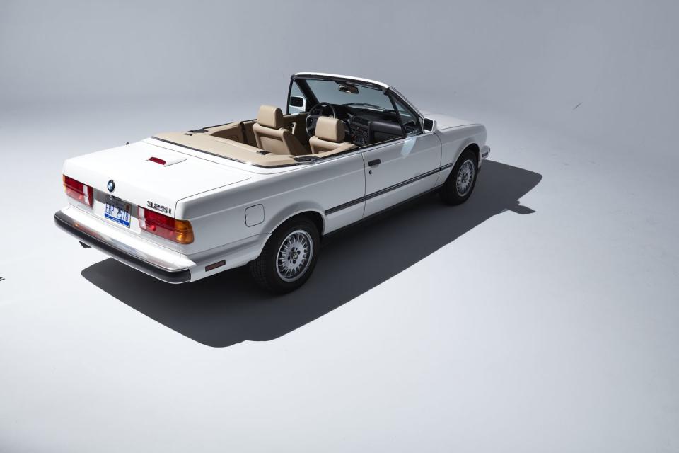 1987–1993 BMW 325i Photos