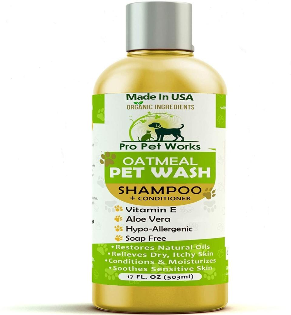 11) Oatmeal Pet Wash Shampoo + Conditioner