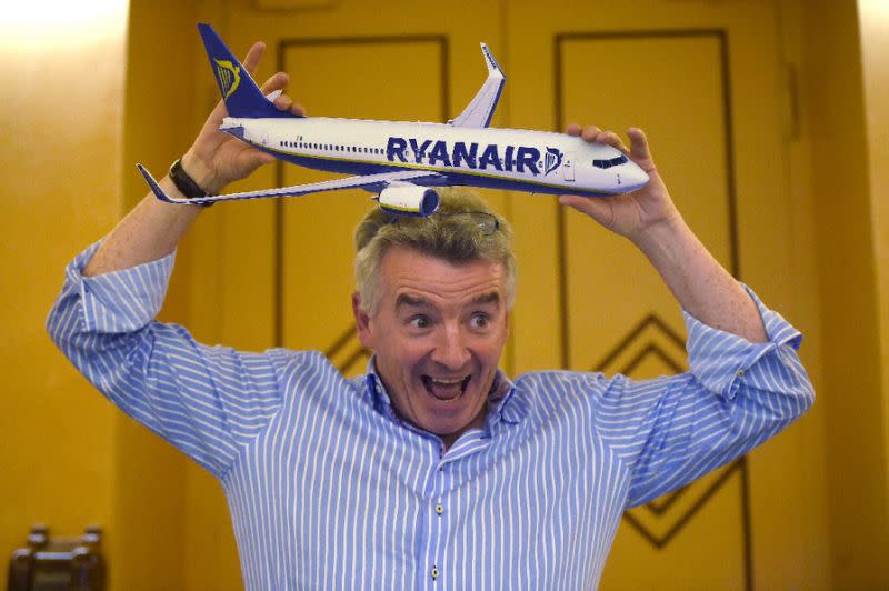 El director ejecutivo de Ryanair, Michael O’Leary, ha intentado conciliarse con sus pasajeros y pilotos durante la crisis ocasionada por la cancelación de vuelos (AFP Photo/FILIPPO MONTEFORTE)