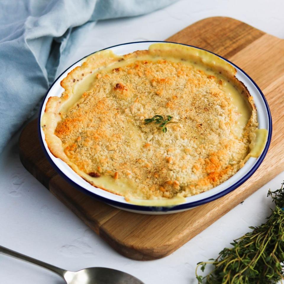 <p>Forget <a href="https://www.delish.com/uk/food-news/a29383424/co-op-cauliflower-cheese-crisps/" rel="nofollow noopener" target="_blank" data-ylk="slk:cauliflower cheese;elm:context_link;itc:0;sec:content-canvas" class="link ">cauliflower cheese</a>, cheesy leeks is hands down the best cheesy <a href="https://www.delish.com/uk/cooking/recipes/g28933760/roast-dinner-recipe/" rel="nofollow noopener" target="_blank" data-ylk="slk:roast dinner;elm:context_link;itc:0;sec:content-canvas" class="link ">roast dinner</a> side, right? We've packed ours with four different types of cheese. </p><p>Get the <a href="https://www.delish.com/uk/cooking/recipes/a34446095/cheesy-leeks/" rel="nofollow noopener" target="_blank" data-ylk="slk:Cheesy Leeks;elm:context_link;itc:0;sec:content-canvas" class="link ">Cheesy Leeks</a> recipe.</p>