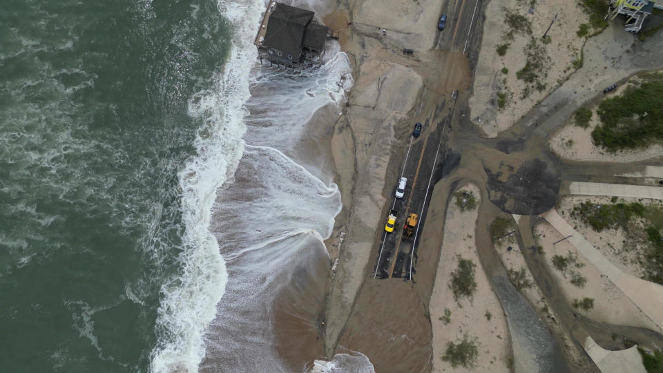 Beach erosion from rising sea levels in Rodanthe, North Carolina. / Credit: CBS News